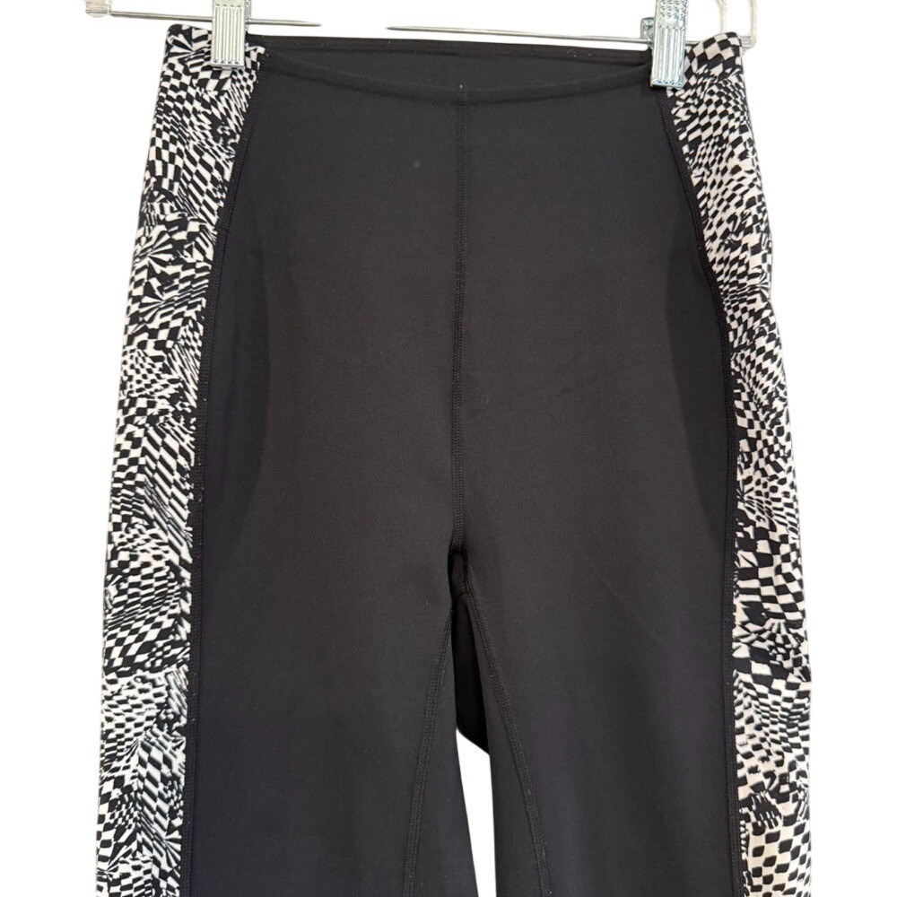 Free People Movement Checkmate Flare Leggings Black White Stripe Pants Sz XS - Picture 12 of 16